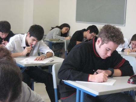 20071212121416-examen.jpg